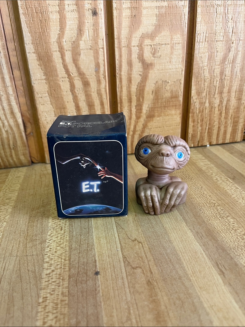 1983 Avon "E.T. Porcelain Pot Pal" featuring the Extra-Terrestrial's head